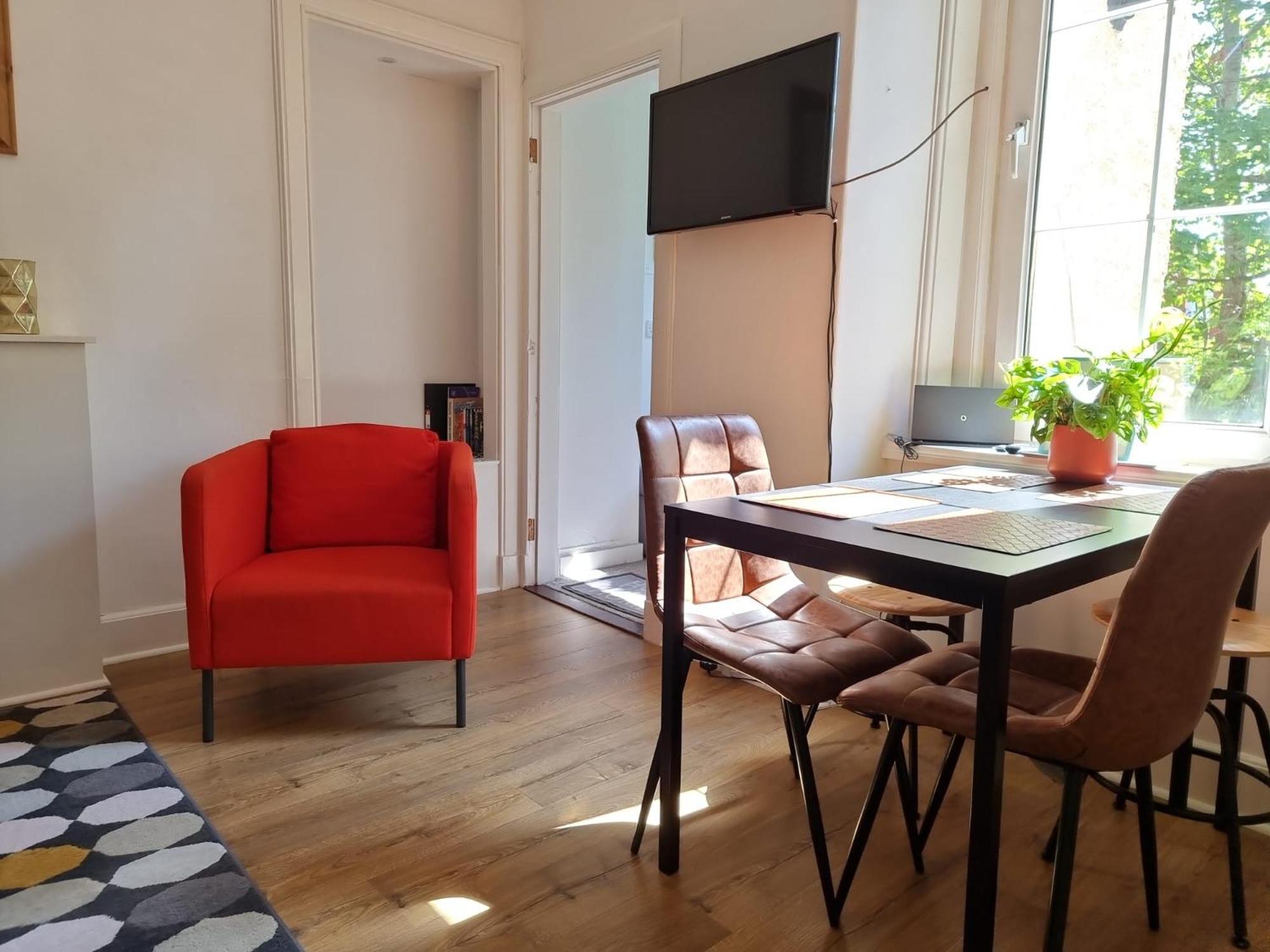 Charming Victorian Apartment, Close To Centre Інвернесс Екстер'єр фото